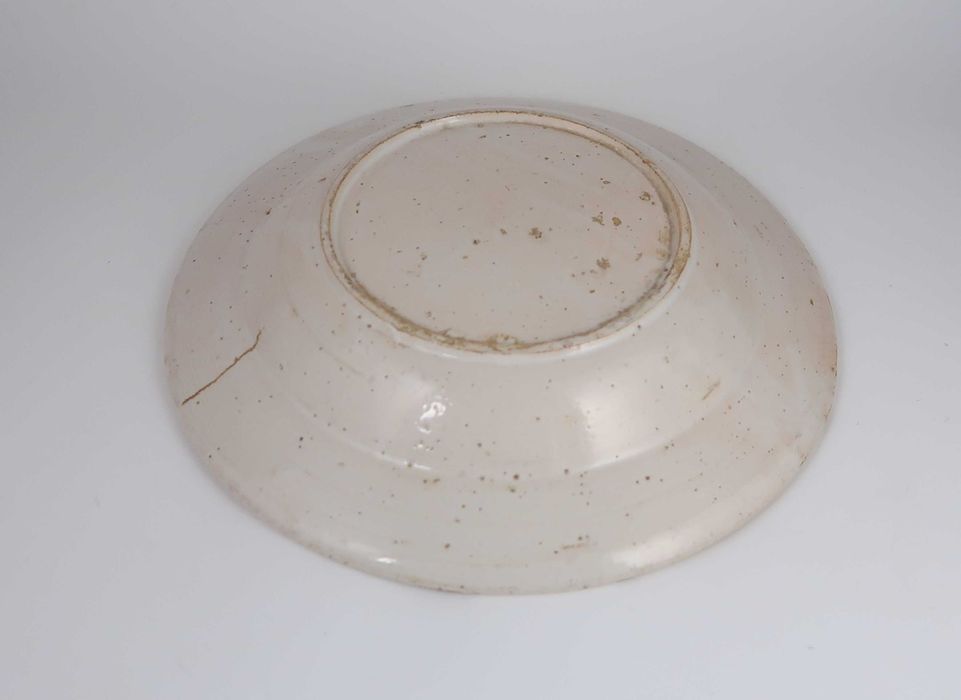 Prato faiança Portuguesa Séc. XIX. Pássaro em ramo