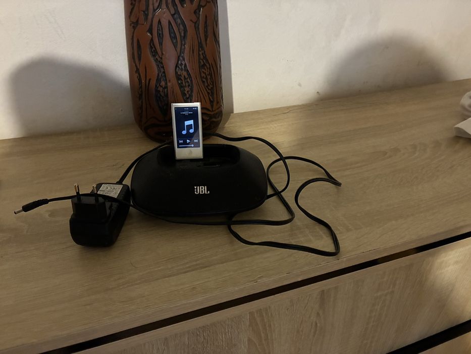 Ipod 7!! Jak igła + JBL stacja !!
