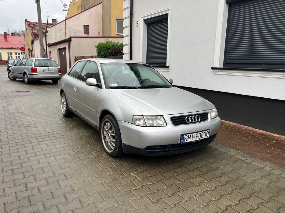 Syndyk sprzeda samochód osobowy marki  Audi A3, rok produkcji 1999