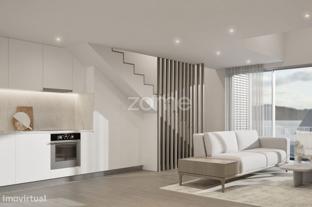 Penthouse T1 Duplex com Terraço e Varanda a Poente e a 5min do Porto