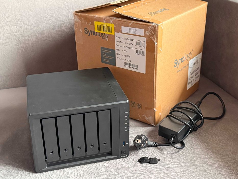 serwer NAS SYNOLOGY DS1520+ 20gb RAM 5 bay [backup, docker, cctv]