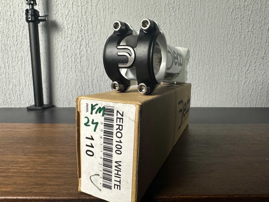 Wspornik / mostek DEDA ELEMENT zero100 white / black