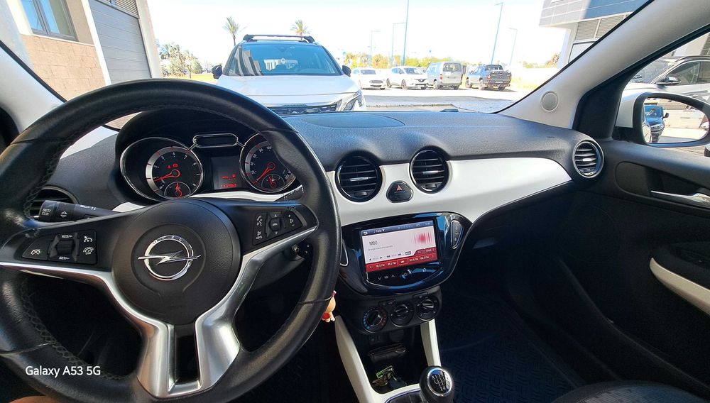 Excelente Opel Adams