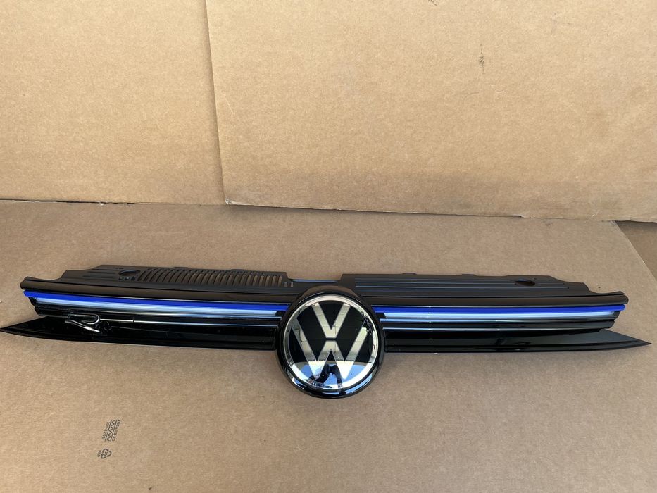 GRILL VW GOLF VIII LIFT R GTE ATRAPA ZDERZAKA PRZOD GOLF 8 GTE R LIFT 2026