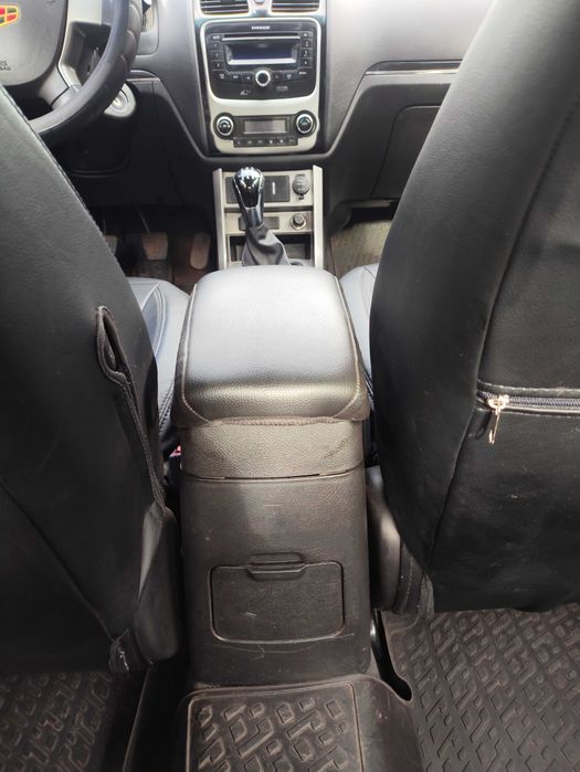 Geely Emgrand EC7