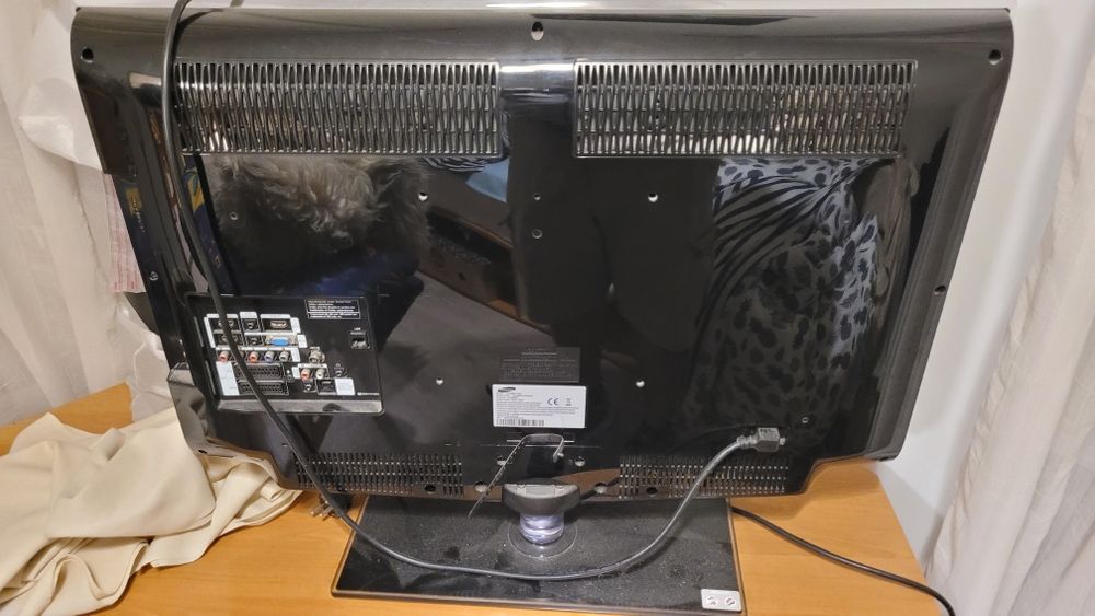 Telewizor Samsung 32  całe Full HD 100 Hz