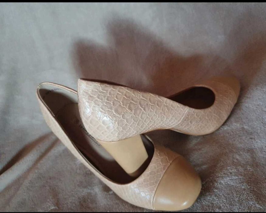 Beżowe czółenka jenny fairy