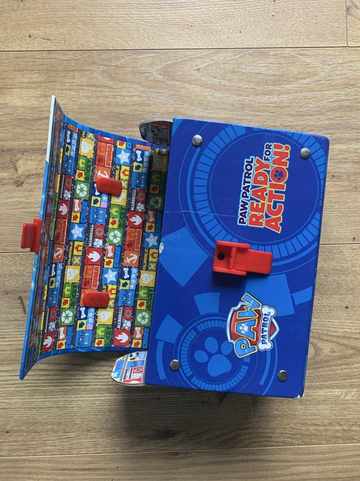 oddam zabawki i akcesoria dla dzieci