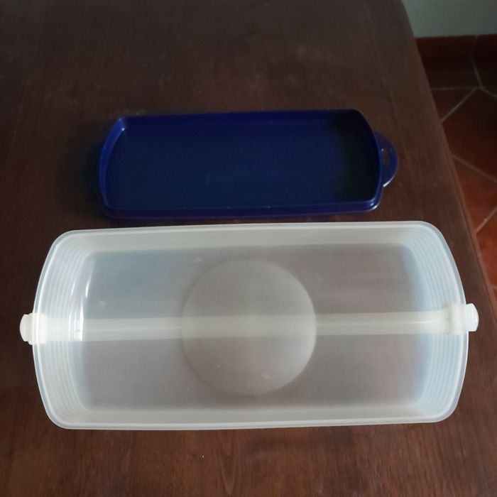 Caixa/ tupperware de transporte bolo/torta, etc.