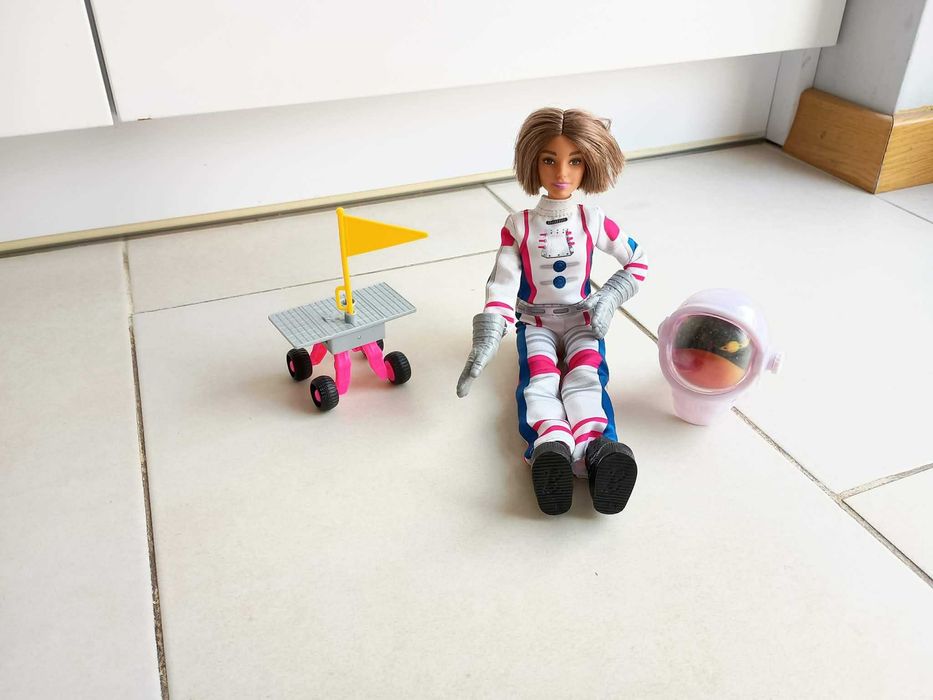 lalka barbie matell astronautka