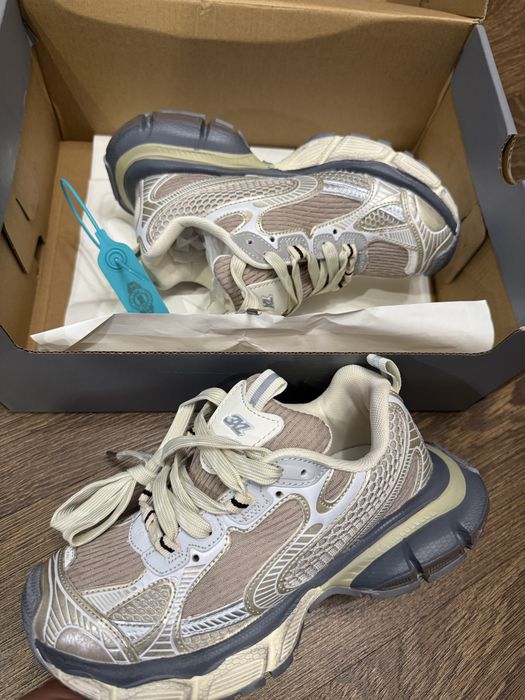 Кросівки Balenciaga 3XL Sneaker 'Dirty Beige 36 р