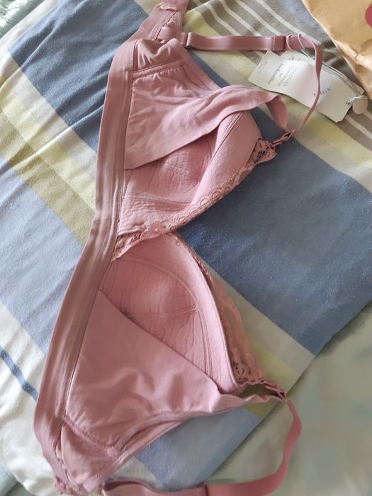 Бюстгальтер .Франция. 650 гр. Для кормящих.