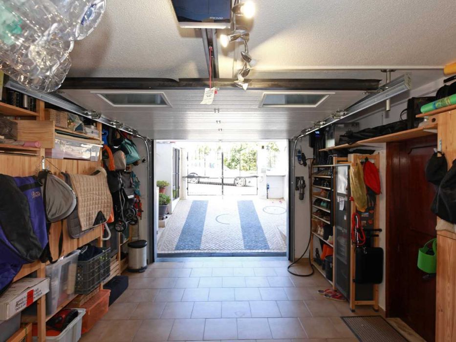 Vendo Moradia V4 em Vale de Milhaços - Corroios