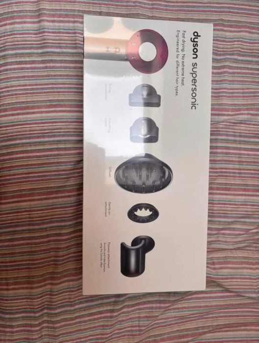 Świetna suszarka do włosów.