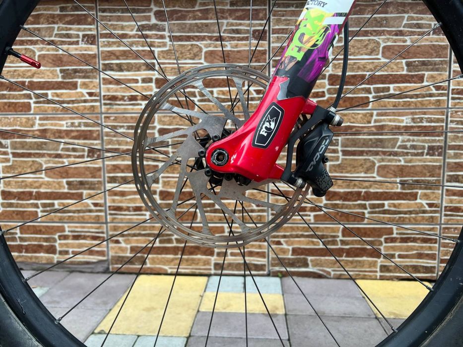 Карбоновий specialized turbo levo 2019