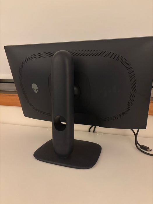 Monitor alienware 2525hm 320hz