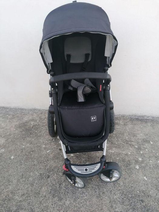 Vendo carrinho de bebê está  novo para fotos do carrinho mesmo msg