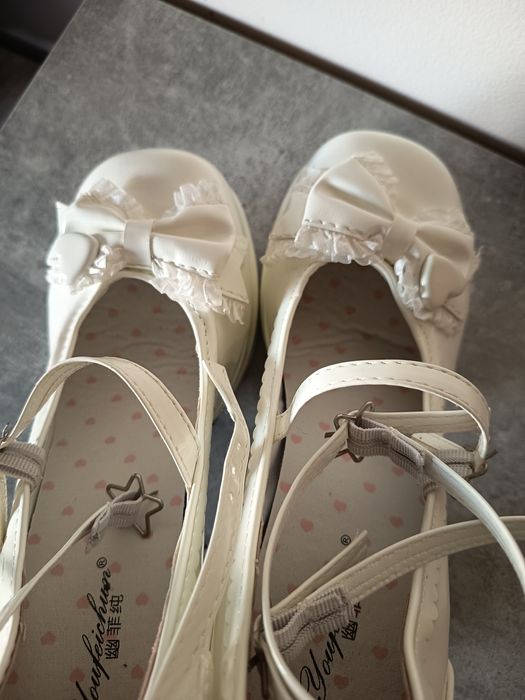Saltos Altos Creme Coquette