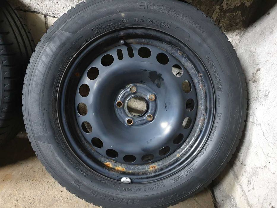 Felgi stalowe koła Opel Astra J K R16 5x105 opony letnie 205/60R16