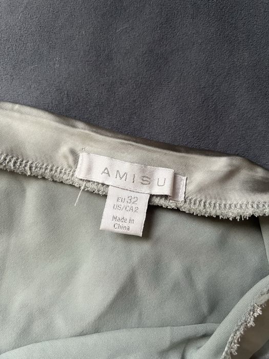 Атласна максі-спідниця AMISU, фісташкова, розмір 32 (XS)