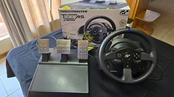 Volante thrustmaster T300 RS GT como novo