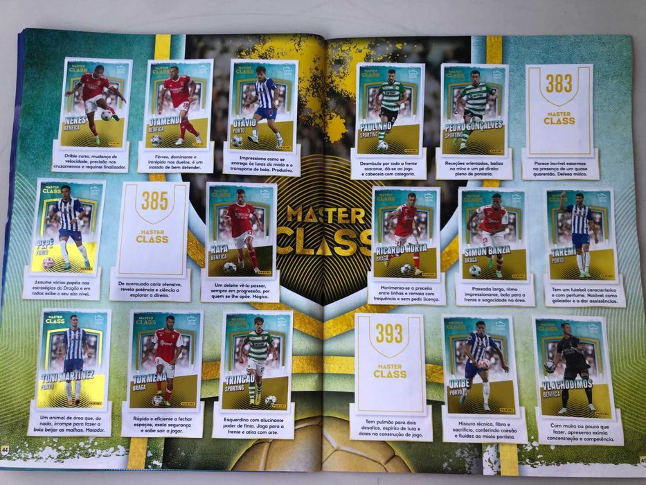 Coleção Cromos e Caderneta quase completa Futebol 22-23