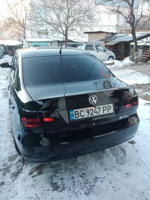 Фульцваген джета  2014р з двигуном 1.6 мпі газ бензин