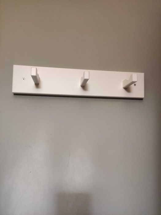 Quarto IKEA Completo – Cama + Colchão + 2 Mesas + Extras