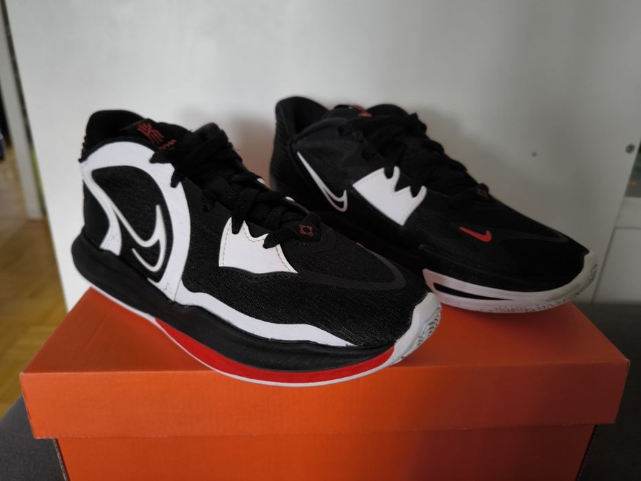 Nike Kyrie Low 5 buty do koszykówki r. 39