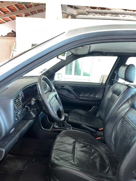 VW Passat 1Limousine (sedan) GL 1.9T – 1997 | Excelente Estado (Para Peças/Reparação)