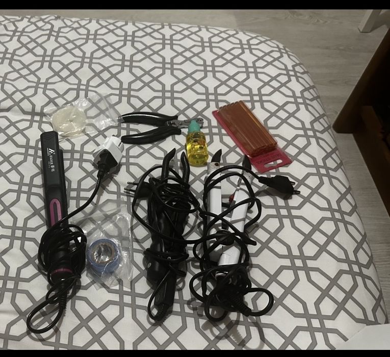 Kit de aparelhos e acessórios para cabelo – tudo a funcionar