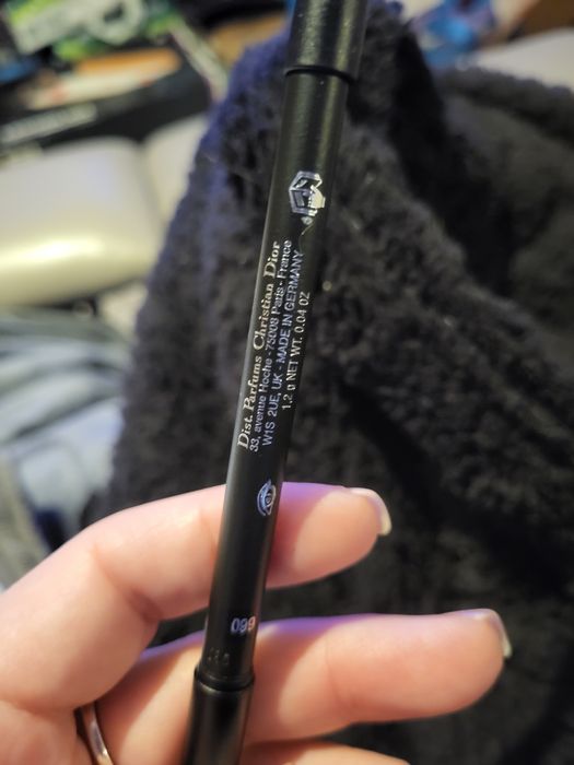Dior wodoodporna czarna kredka z temperówką