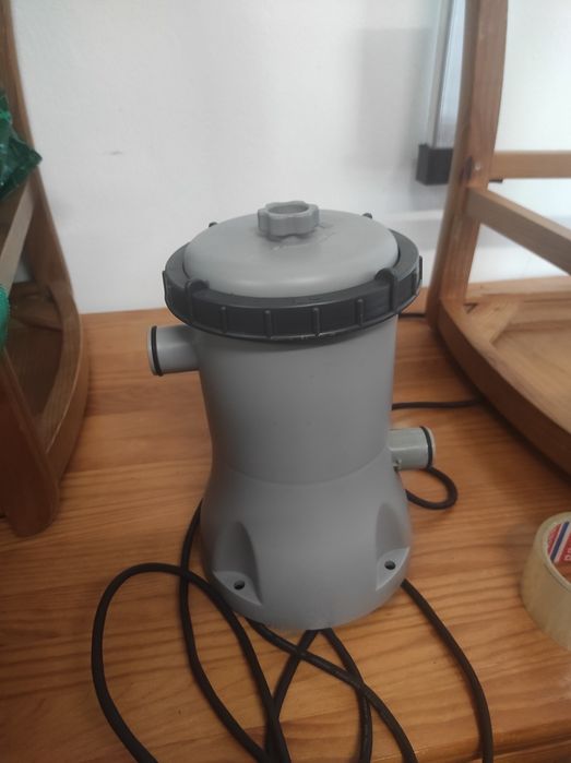 NOVA -  Bomba de piscina bestway 2.006 l h