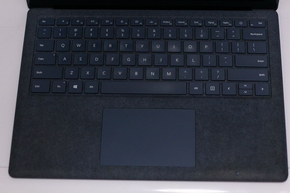 Ноутбук Microsoft Surface Laptop