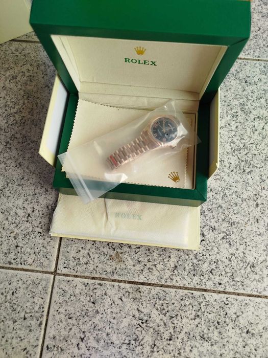 Rose Gold Rolex Novo com acessórios e garantia