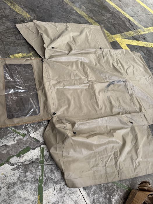 Lona Land Rover Defender