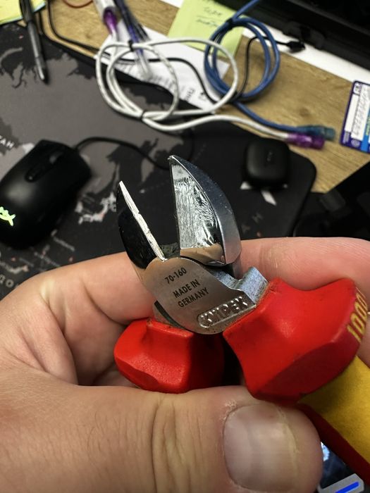 Кусачки боковые KNIPEX 70 06 160