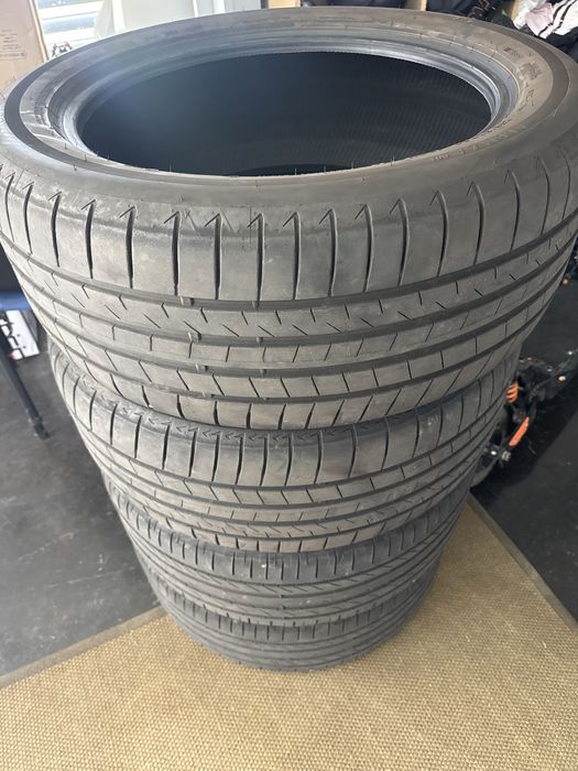Pneus bridgestone como novos  jante 20