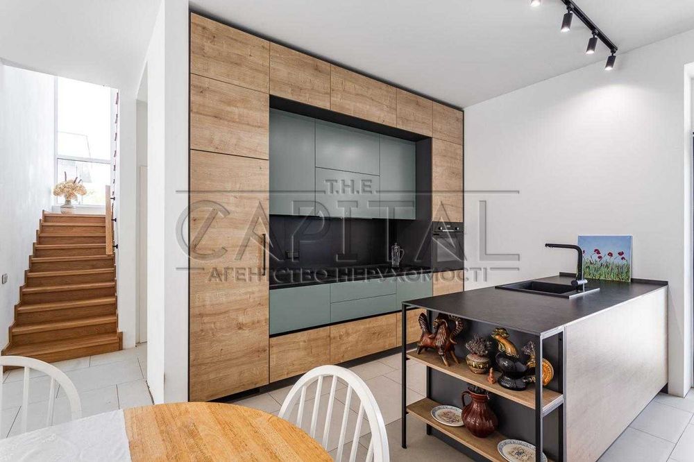 Продажа дома с бассейном, Гнедин, КГ River Island