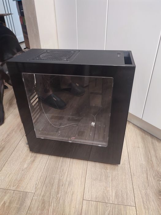 Корпус системного блоку NZXT