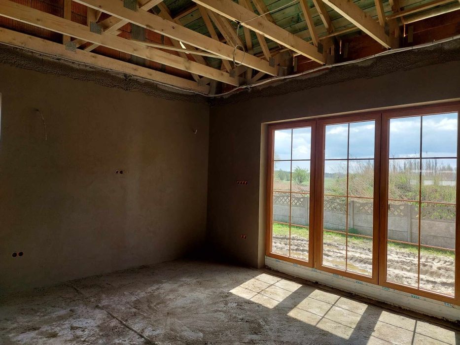 Tynki cementowo wapienne  maszynowo  posadzki maszynowe