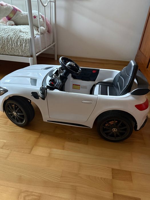 Samochód elektryczny dla dzieci Mercedes