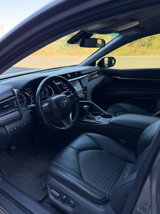Tayota camry 2019