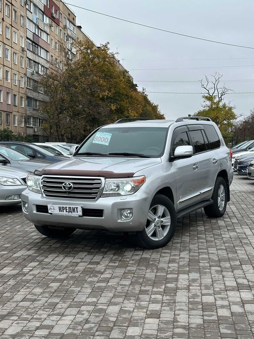 Продам Toyota Land Cruiser 200 2012 рік можлива розстрочка,кредит!