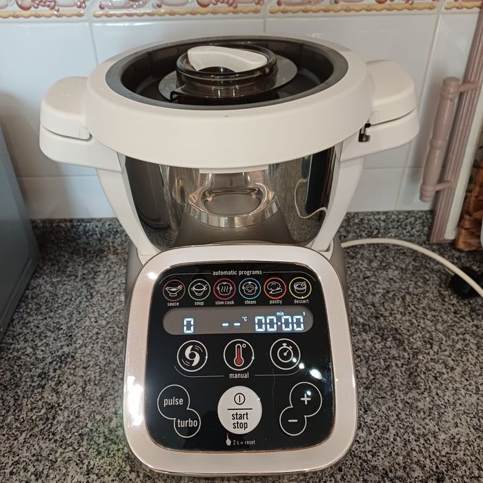Robô de cozinha como novo
