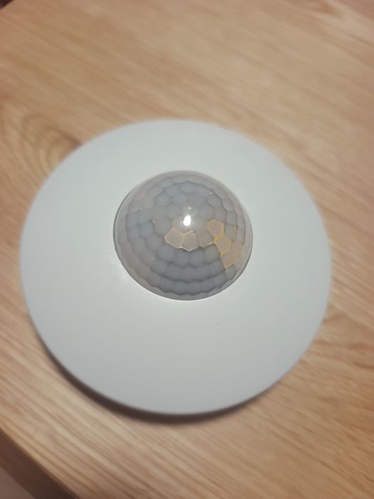 SUFITOWY CZUJNIK ruchu pasywny. Komplet 4sztuki.PODCZERWIEŃ 195-265V b