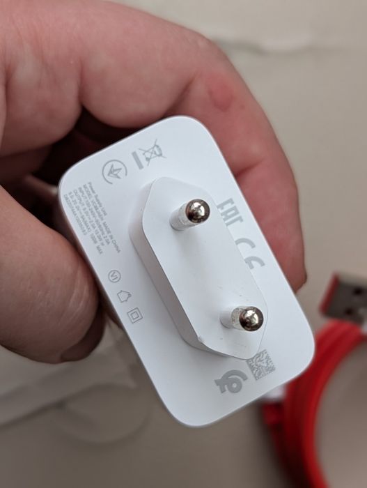 Продам Швидкісний зарядний пристрій Oneplus,Realme 100W. SuperVooc