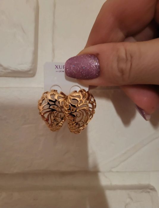 Złote kolczyki damskie