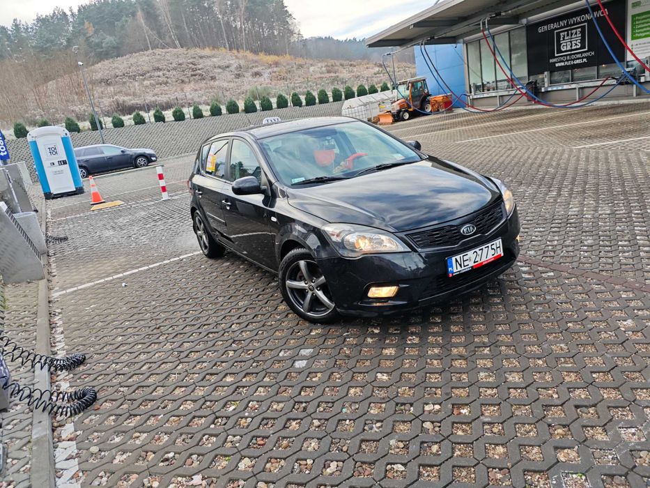 Kia ceed 2010 1.6 crdi