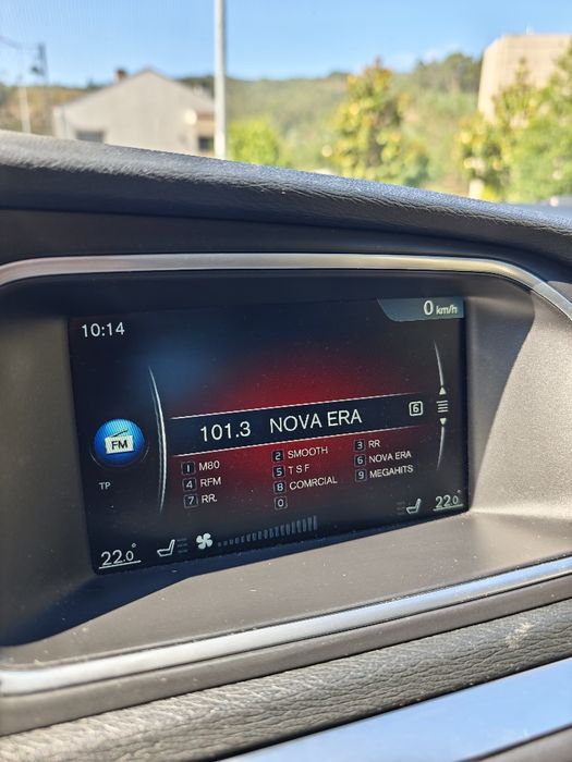 [VENDA/TROCA] Volvo V40 D2 2.0 R-Design 120cv